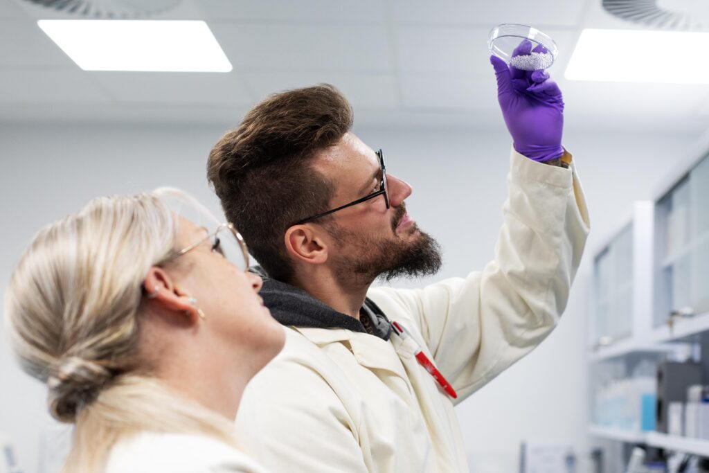Our experts support you in developing the most advanced pharmaceutical solutions from A to Z.